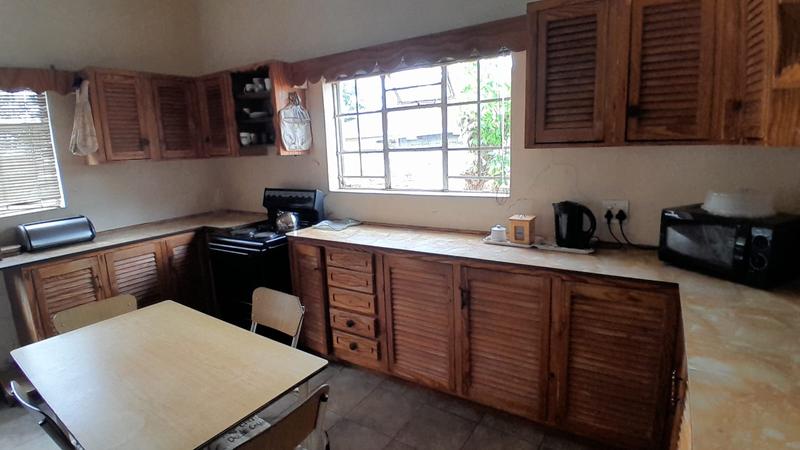 To Let 5 Bedroom Property for Rent in Grahamstown Eastern Cape